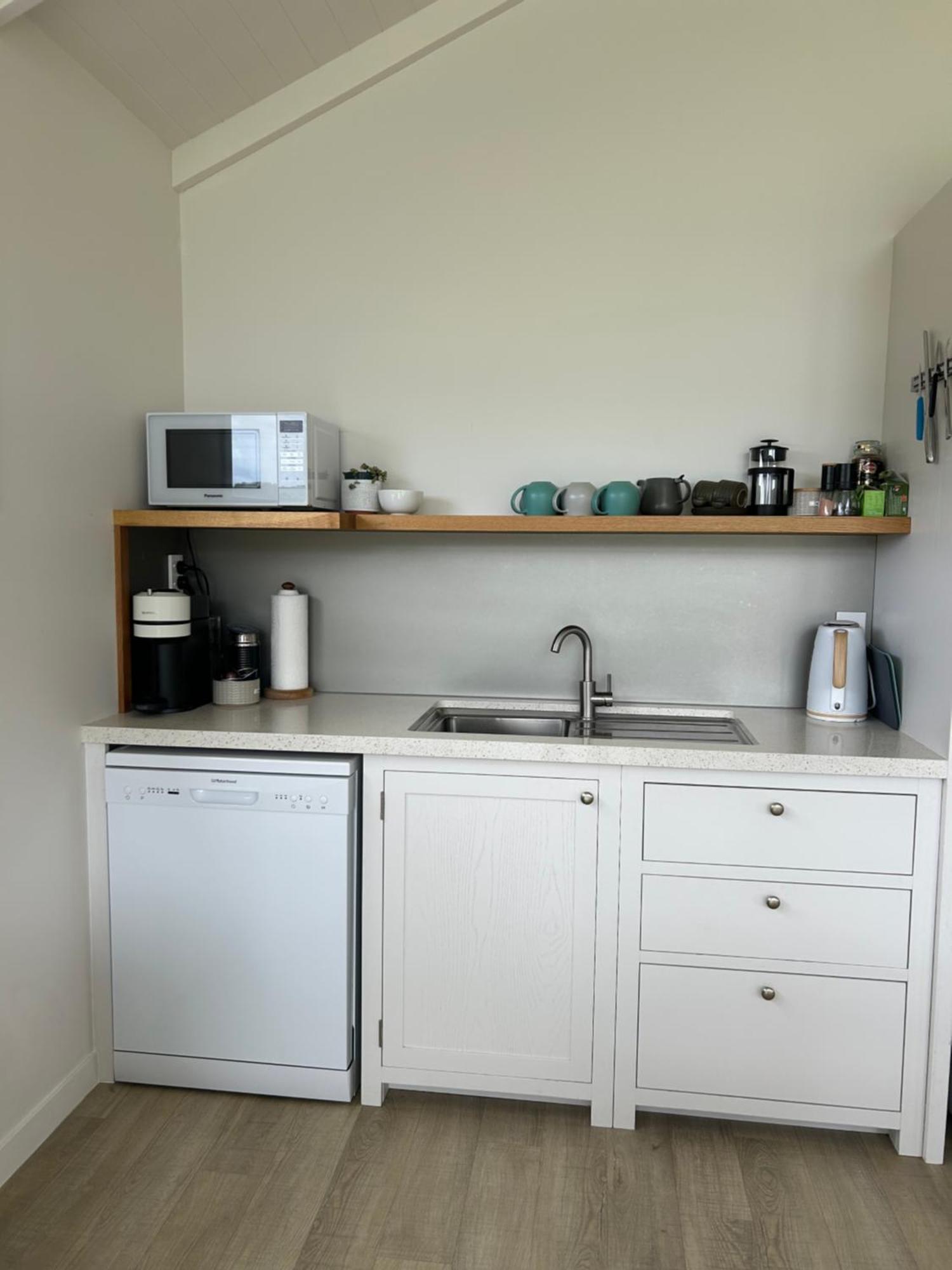 Purangi Waterfront Retreat Daire Cooks Beach Dış mekan fotoğraf